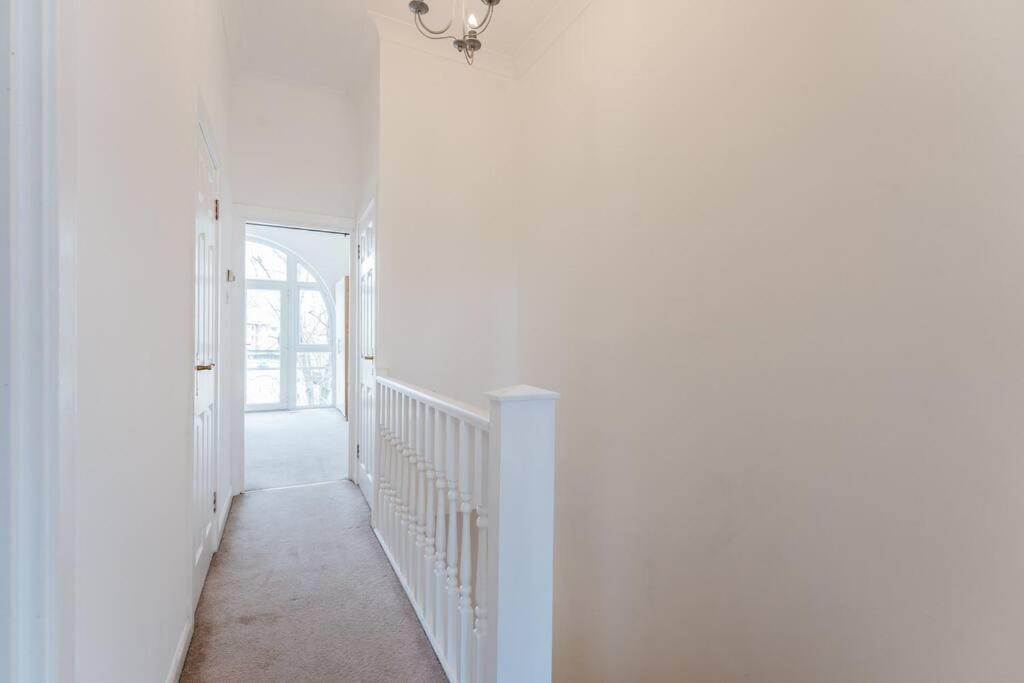 Comfortable Double Room For Your London Getaway Kültér fotó